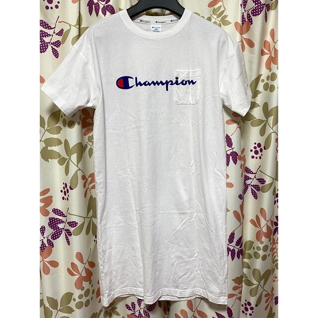 Champion(チャンピオン)のチャンピオン　Tシャツワンピース　champion フリーサイズ　白 レディースのワンピース(ひざ丈ワンピース)の商品写真