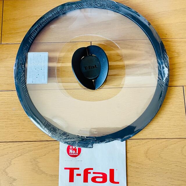 T-fal(ティファール)のティファール バタフライ蓋 18cm バタフライガラス蓋 インテリア/住まい/日用品のキッチン/食器(鍋/フライパン)の商品写真