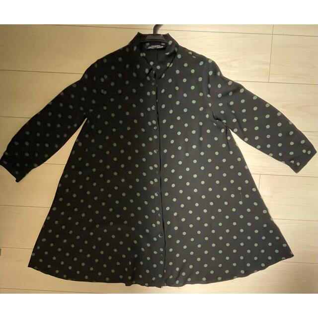 ZARA(ザラ)の★ GW限定価格★ZARA 薄手ドット柄シャツ レディースのトップス(シャツ/ブラウス(長袖/七分))の商品写真