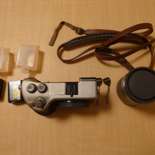 LEICA(ライカ)のハッセルブラッドルナ　革モデル スマホ/家電/カメラのカメラ(ミラーレス一眼)の商品写真