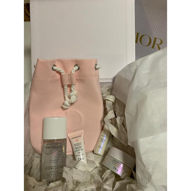 Christian Dior(クリスチャンディオール)のDior スノー　オファー　セット　巾着　新品未使用 コスメ/美容のスキンケア/基礎化粧品(美容液)の商品写真