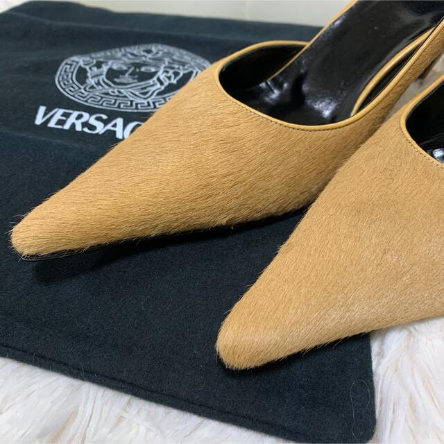 新品箱付き】Gianni Versace パンプス 最高級毛付牛革(ハラコ) 新品箱付き】Gianni Versace パンプス 最高級毛付牛革(ハラコ)