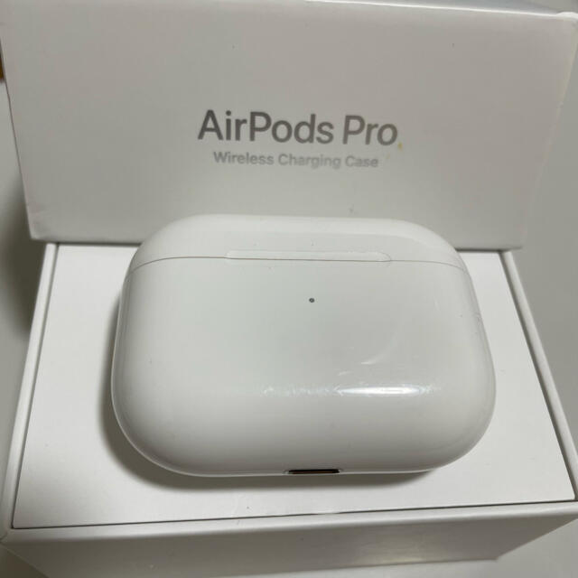 AirPods Pro エアーポッズプロ 本体　セット　イヤフォン＋充電ケース