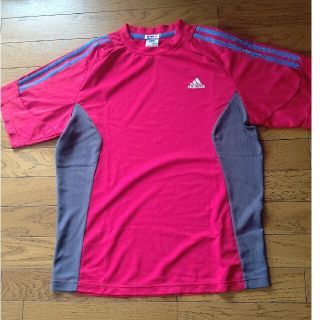 アディダス(adidas)のアディダスTシャツ(Tシャツ/カットソー(半袖/袖なし))