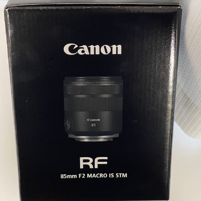 Canon RF85mm F2 マクロ IS STM+フード