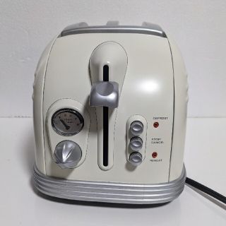 デロンギ(DeLonghi)のデロンギ　ポップアップトースター　CTM2023J-E(調理機器)