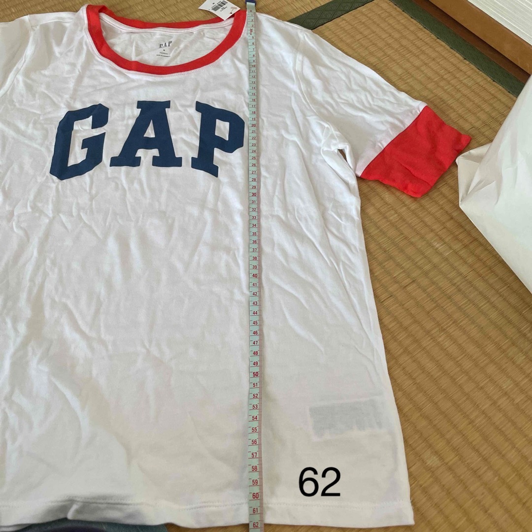 GAP(ギャップ)のシャツ レディースのトップス(Tシャツ(半袖/袖なし))の商品写真