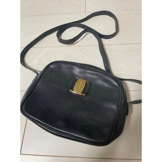 サルヴァトーレフェラガモ(Salvatore Ferragamo)のフェラガモ　ショルダーバック　最終値下げ(ショルダーバッグ)