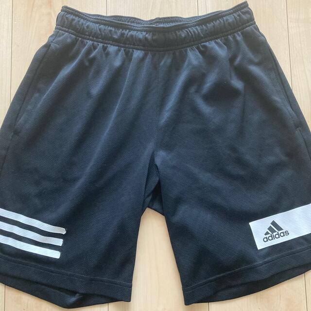 adidas(アディダス)のアディダス　ハーフパンツ　160 2枚セット キッズ/ベビー/マタニティのキッズ服男の子用(90cm~)(パンツ/スパッツ)の商品写真