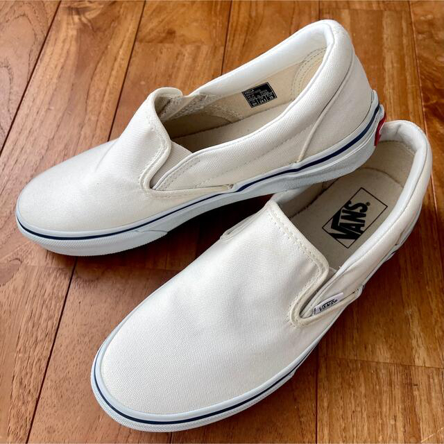 VANS - VANS スリッポン スニーカーホワイトの通販 by plua2|ヴァンズ