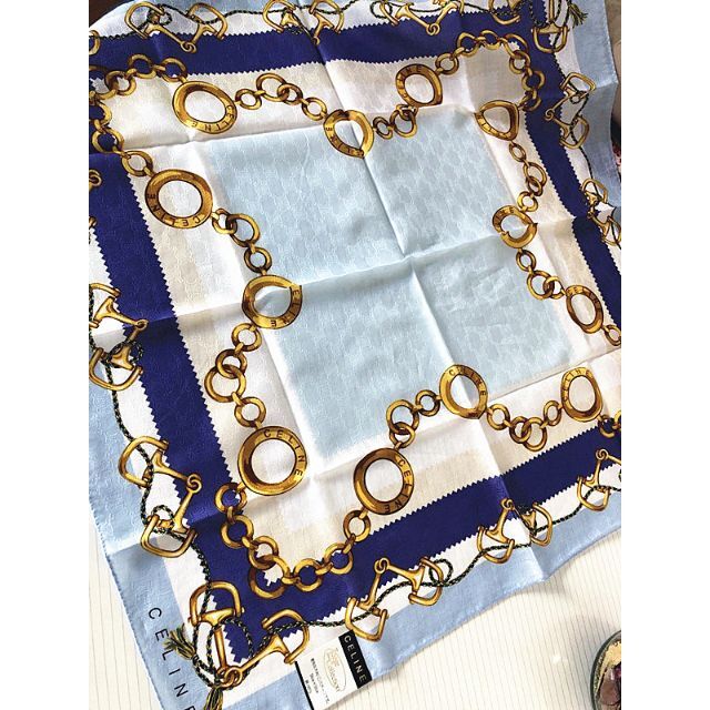 新品CELINE セリーヌ★大人気マカダム織り柄ミニスカーフ膝掛け●58×58㎝ 1