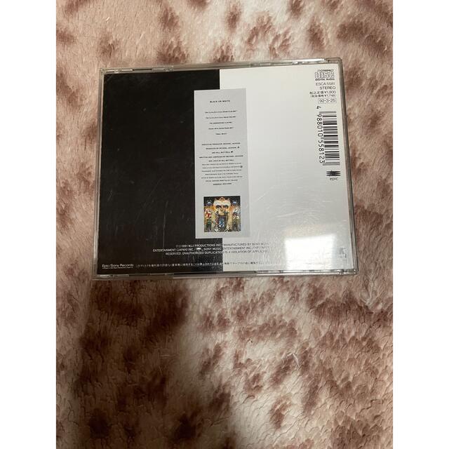 SONY(ソニー)のマイケルジャクソン　THEBLACK OR WHITE REMIXES 当時物　 エンタメ/ホビーのCD(ポップス/ロック(洋楽))の商品写真