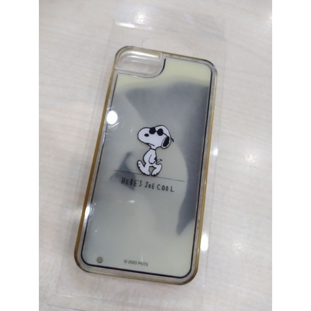 PEANUTS(ピーナッツ)のiPhone7/8 SE2 SNOOPY 蓄光ケース スマホ/家電/カメラのスマホアクセサリー(iPhoneケース)の商品写真