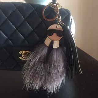 FENDI - 完売商品再入荷！カールラガーフェルドリアルファーチャーム