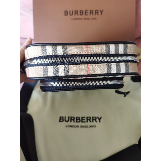 バーバリー BURBERRY ショルダーバッグの通販 by アサノ's shop|ラクマ レザーの