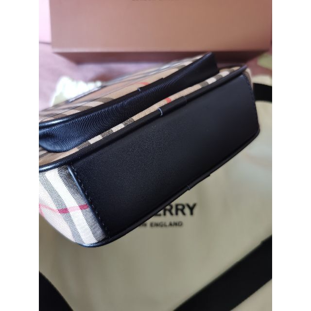 バーバリー BURBERRY ショルダーバッグの通販 by アサノ's shop|ラクマ レザーの