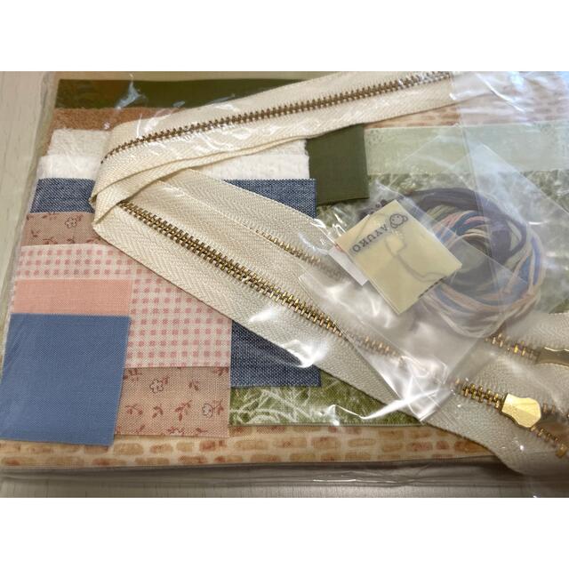 ポケットいっぱいプチバッグ　片山あゆ子キット ハンドメイドの素材/材料(生地/糸)の商品写真