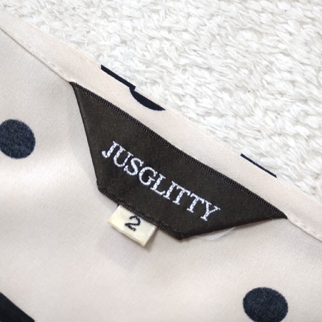 JUSGLITTY(ジャスグリッティー)の【JUSGLITTY】ゴールドチェーンストレッチドットワンピース昭和レトロ レディースのワンピース(ひざ丈ワンピース)の商品写真