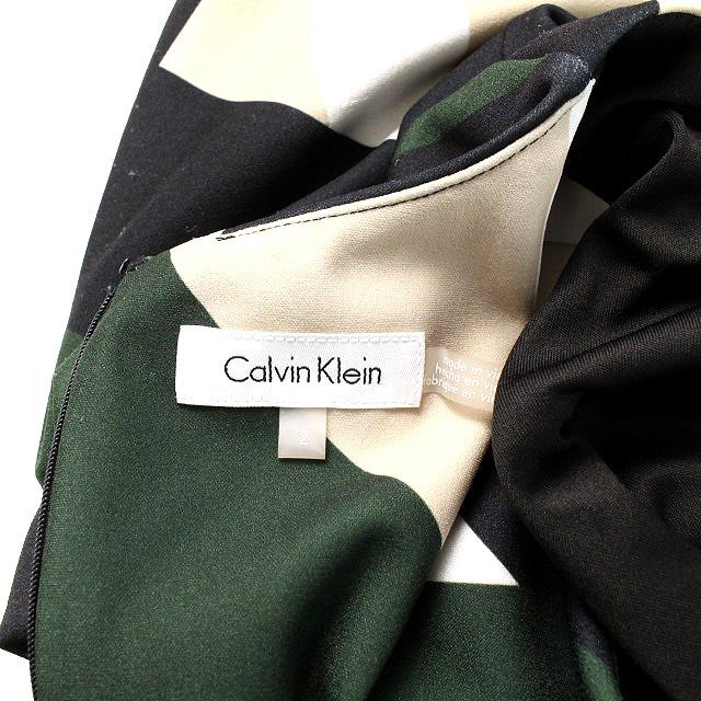 Calvin Klein(カルバンクライン)のカルバンクライン ワンピース ひざ丈 ノースリーブ 総柄 2 M マルチカラー レディースのワンピース(ひざ丈ワンピース)の商品写真