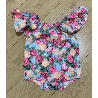 【新品】ベビー　ロンパース　女の子　子供服　花柄プリント(ロンパース)