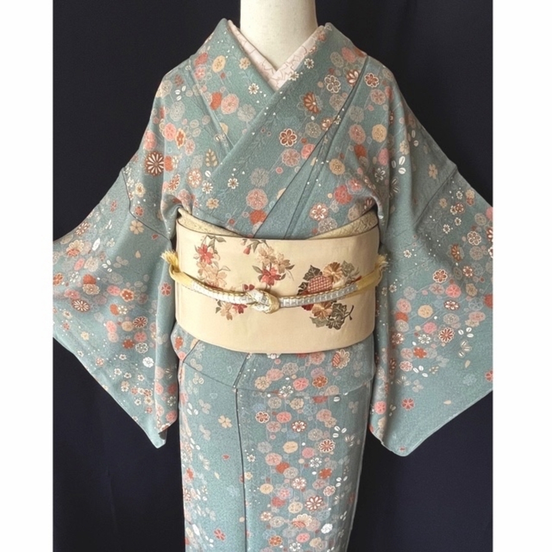 小紋】ちりめんに小花柄 地色が美しい青磁色 大変上質の小紋 未着用極