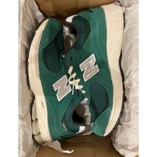 ニューバランス(New Balance)のNew balance M2002RHB green(スニーカー)