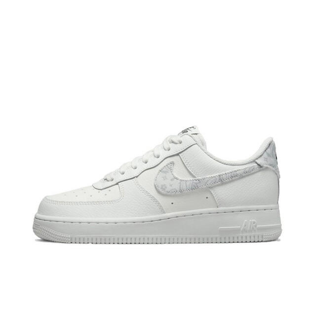 NIKE(ナイキ)のNike WMNS Air Force 1 Low '07 Essential  レディースの靴/シューズ(スニーカー)の商品写真