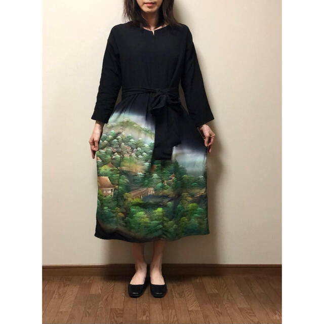 深緑ふかみどり リメイク黒留袖リメイクロングワンピースツル柄花柄