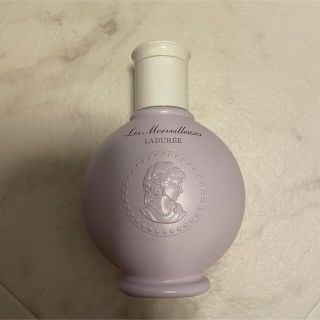 レメルヴェイユーズラデュレ(Les Merveilleuses LADUREE)のレ　メルヴェイユーズラデュレ　ヴァイオレット　ボディローション(ボディローション/ミルク)