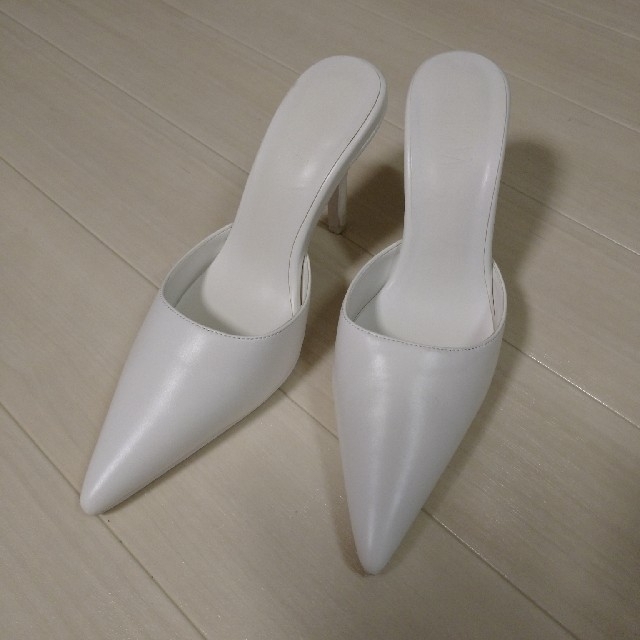 GYDA(ジェイダ)のGYDA 合皮 定番 人気 ポインテッド 白 ミュール S ヒール9.5cm レディースの靴/シューズ(ミュール)の商品写真