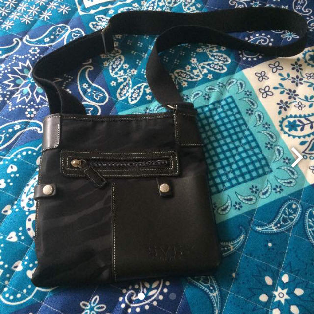 KRIZIA(クリツィア)のKRIZIA ショルダーバッグ ブラック レディースのバッグ(ショルダーバッグ)の商品写真