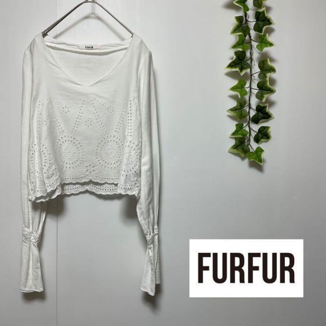 FUR FUR ファーファー　ブラウス　ボリューム袖　花柄　ショート丈