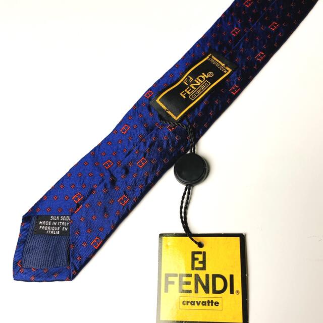 オンライン限定商品 未使用タグ付き FENDI フェンディ ズッカ柄