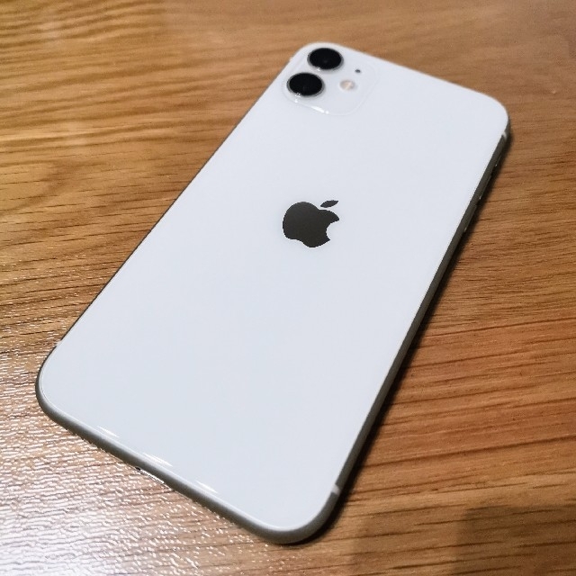 iPhone11 128GB ホワイト simフリー美品