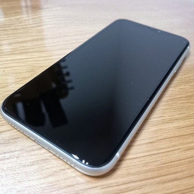 iPhone(アイフォーン)のiPhone11 128GB ホワイト simフリー美品 スマホ/家電/カメラのスマートフォン/携帯電話(スマートフォン本体)の商品写真