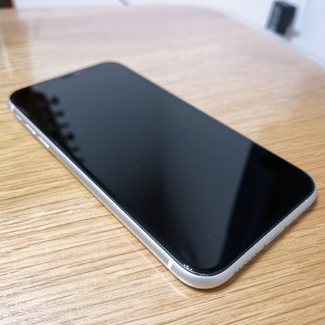 iPhone(アイフォーン)のiPhone11 128GB ホワイト simフリー美品 スマホ/家電/カメラのスマートフォン/携帯電話(スマートフォン本体)の商品写真