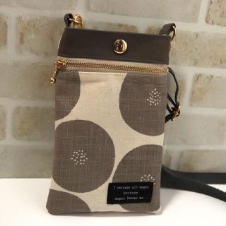 ラッピング無料☆スマホポシェット MUDDY WORKSあんぱん柄グレージュ