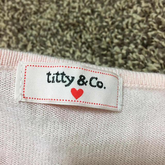 titty&co(ティティアンドコー)のtitty&co 短丈カーディガン レディースのトップス(カーディガン)の商品写真