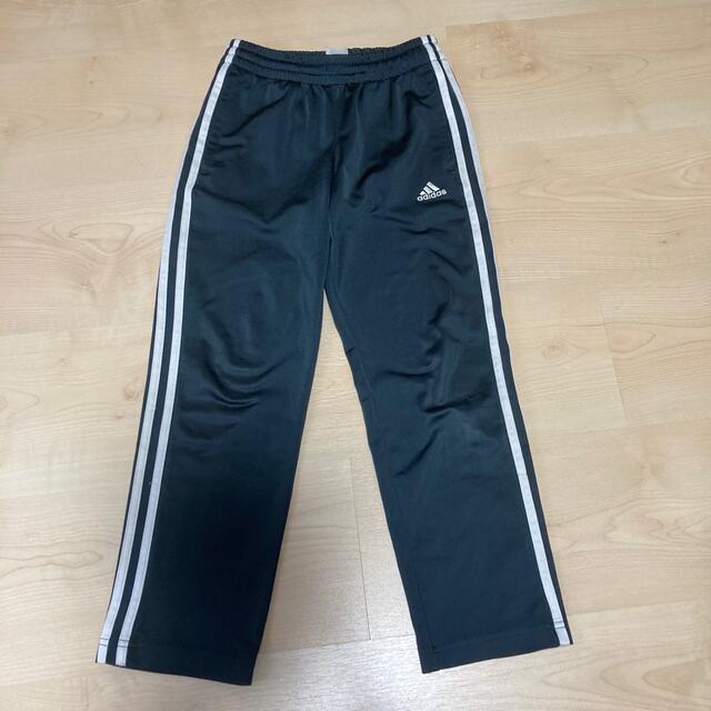 adidas(アディダス)のadidas ジャージズボン130 キッズ/ベビー/マタニティのキッズ服男の子用(90cm~)(パンツ/スパッツ)の商品写真