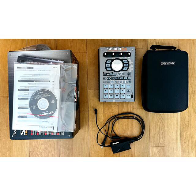 Roland SP-404SX ケース付き DJ機器 Roland SP-404SX ケース付き DJ機器