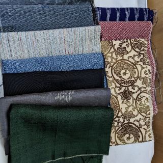 着物リメイクハギレハンドメイド(生地/糸)