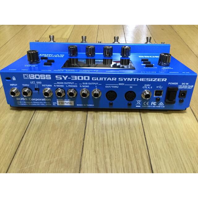 BOSS(ボス)のBOSS SY-300 GUITAR SYNTHESIZER 楽器のギター(エレキギター)の商品写真