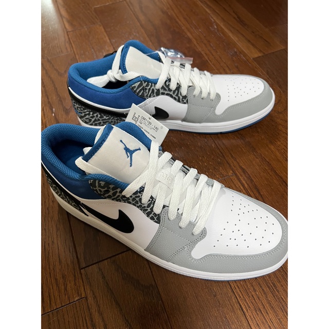 NIKE  AIR JORDAN 1 LOW SE TRUEBLUE 3