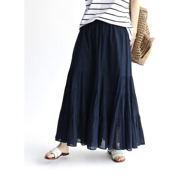 IENA(イエナ)のIENA コットンボイルスカート　ネイビー38新品タグ付き レディースのスカート(ロングスカート)の商品写真