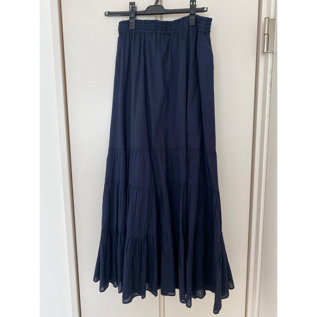 IENA(イエナ)のIENA コットンボイルスカート　ネイビー38新品タグ付き レディースのスカート(ロングスカート)の商品写真