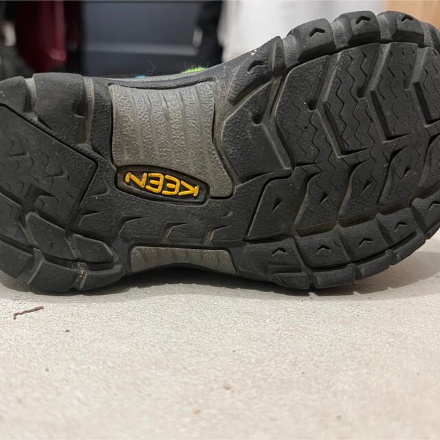 KEEN(キーン)のKEEN キーン ニューポートエイチツー　キッズサンダル 17cm キッズ/ベビー/マタニティのキッズ靴/シューズ(15cm~)(アウトドアシューズ)の商品写真