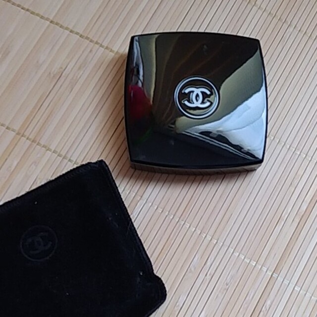 CHANEL(シャネル)のCHANEL アイシャドウ コスメ/美容のベースメイク/化粧品(アイシャドウ)の商品写真