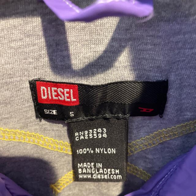 DIESEL(ディーゼル)のDIESEL ナイロンベスト レディースのトップス(ベスト/ジレ)の商品写真