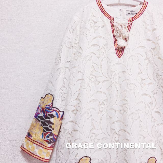 GRACE CONTINENTAL(グレースコンチネンタル)の【GRACE CONTINENTAL】総レース 刺繍柄  カフタン ワンピース レディースのワンピース(ロングワンピース/マキシワンピース)の商品写真