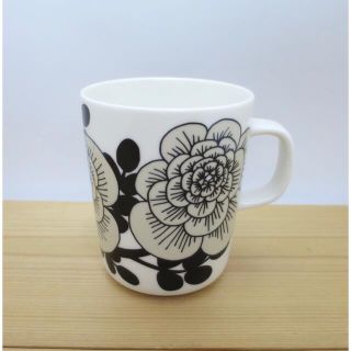 マリメッコ(marimekko)の【フィンランド限定】marimekko Unelma ウネルマ マグ ベージュ(食器)